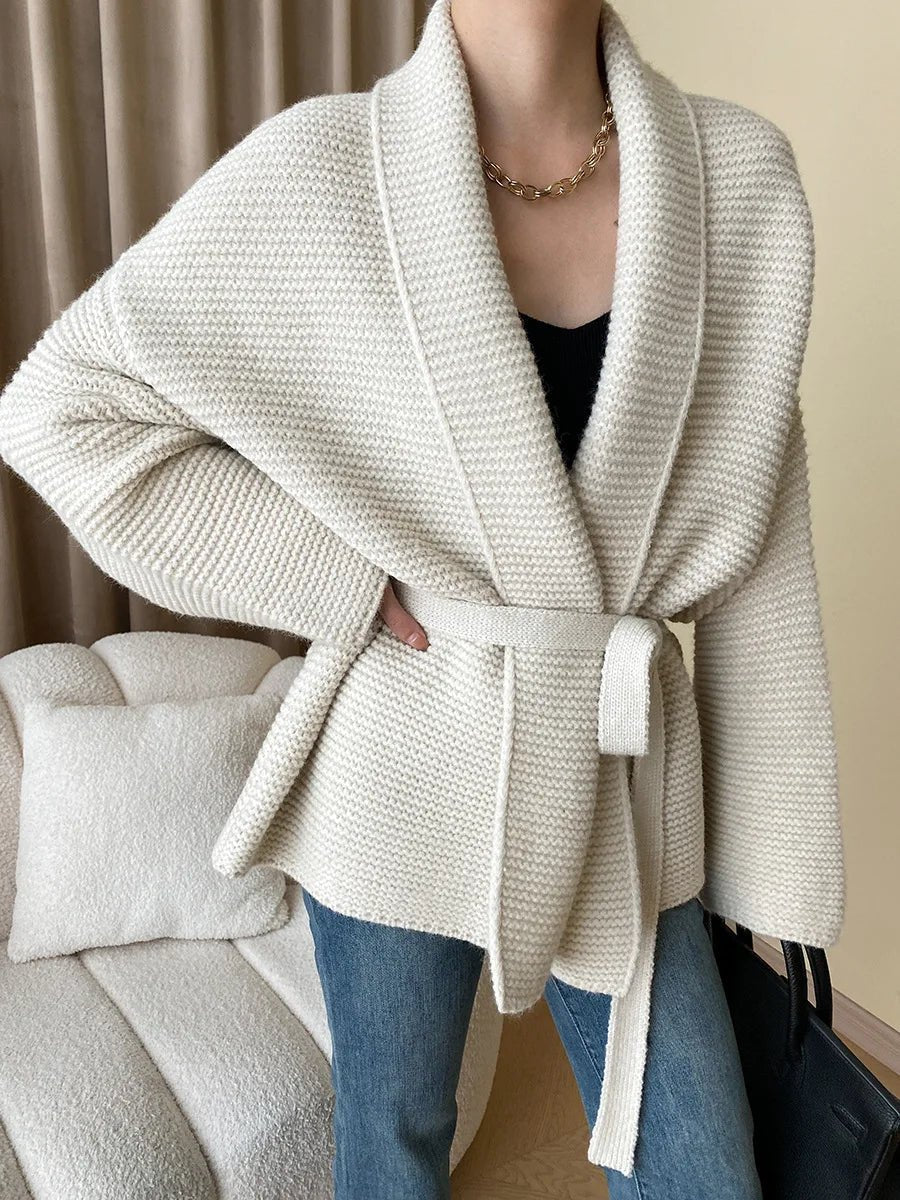 Abigail gebreid vest met ceintuur