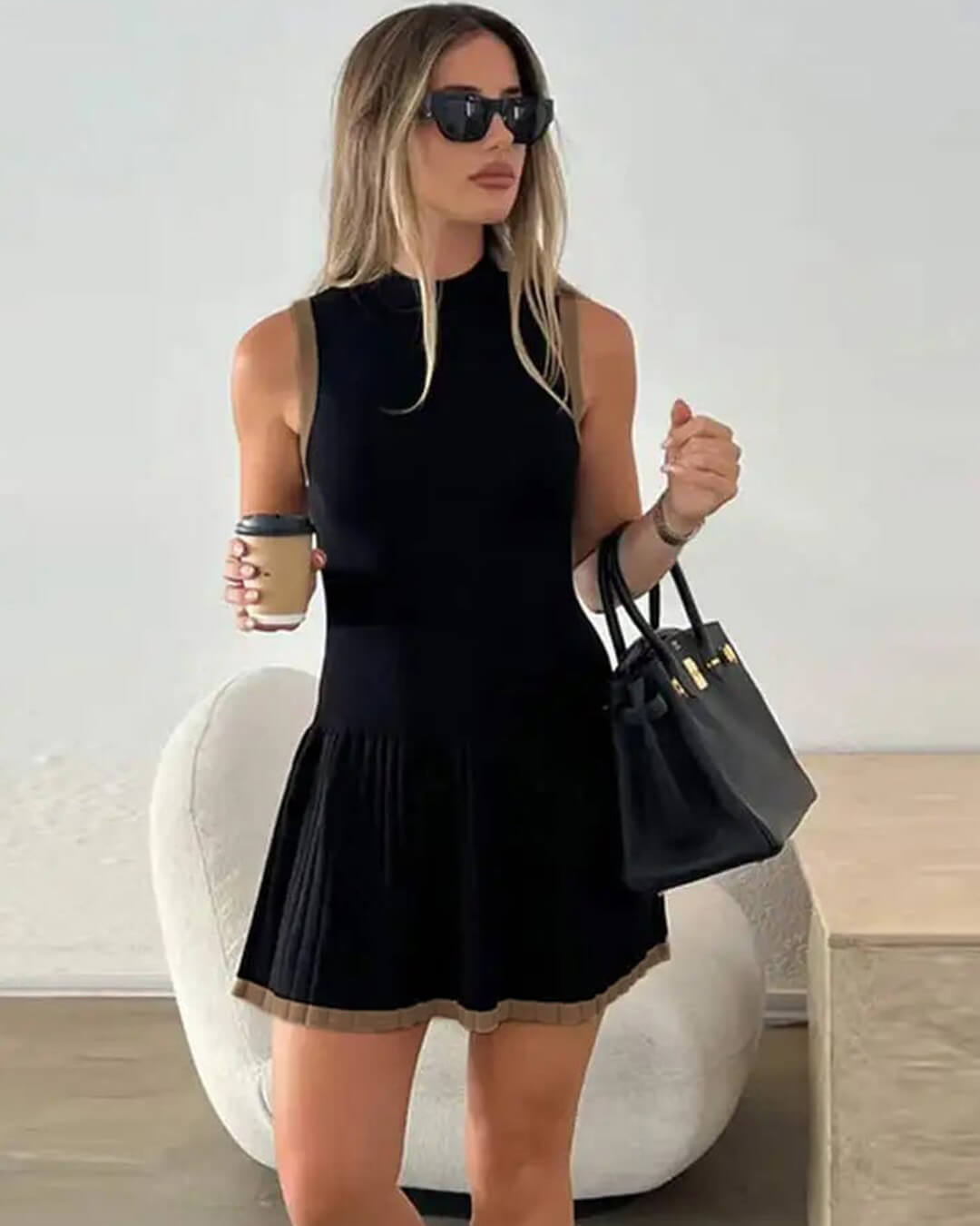 Alice gebreide jurk met contrasterende details en verlaagde taille