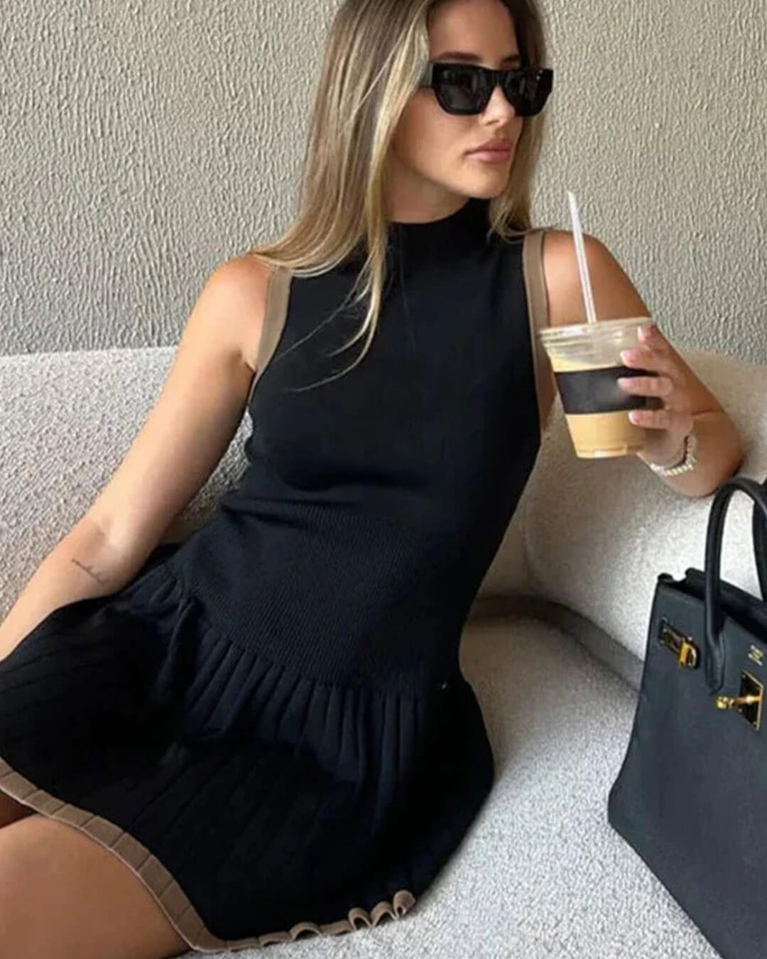 Alice gebreide jurk met contrasterende details en verlaagde taille