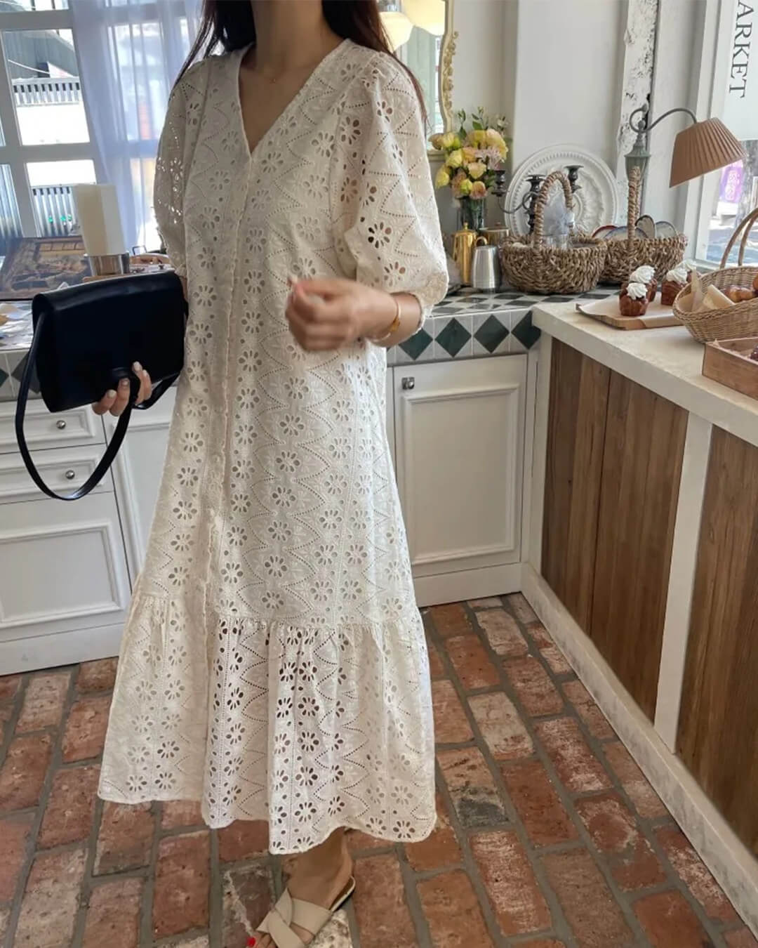 Ava maxi-jurk met V-hals en borduursel
