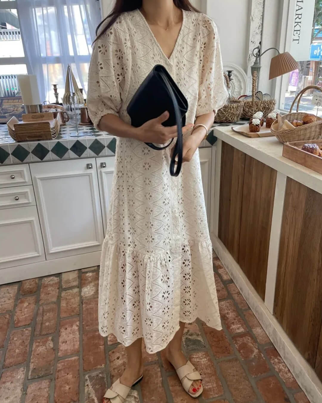 Ava maxi-jurk met V-hals en borduursel