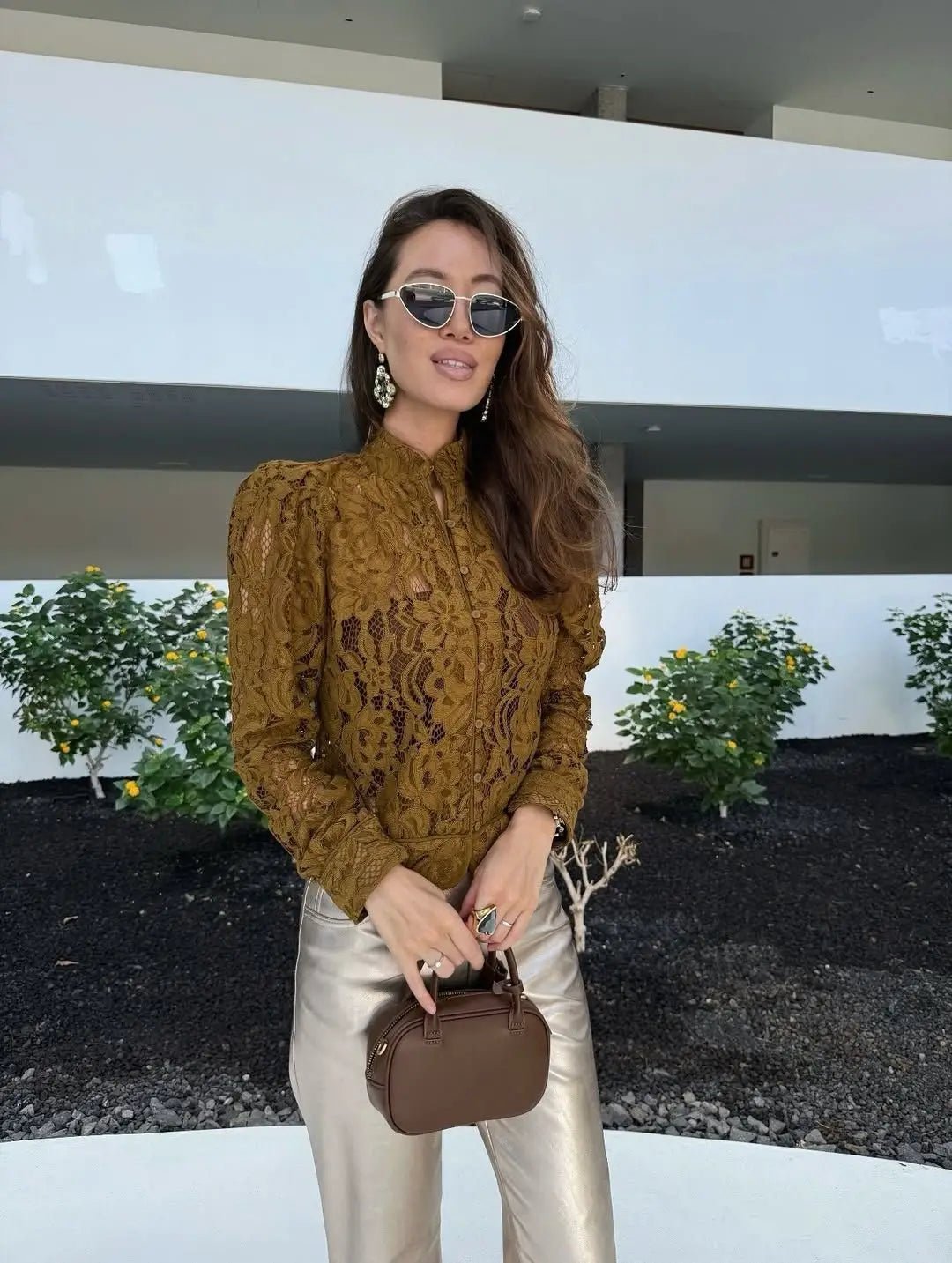 Azzurra blouse van kant met doorschijnend effect