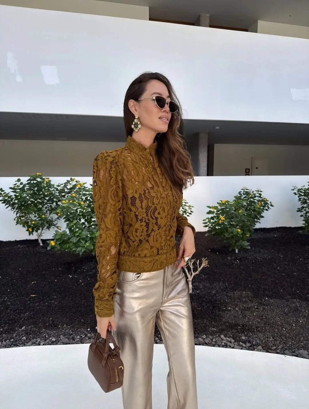Azzurra blouse van kant met doorschijnend effect