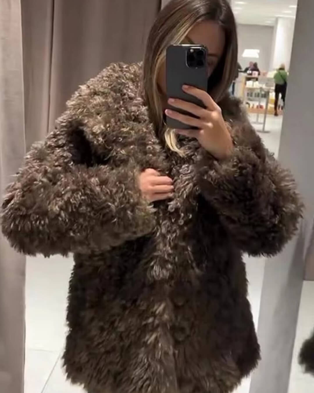 Betty jas van imitatiebont