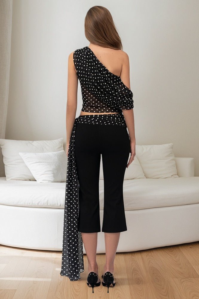 Caitriona set met stippen en asymmetrische schouder