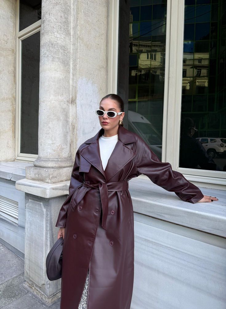 Cassy lange trenchcoat van imitatieleer