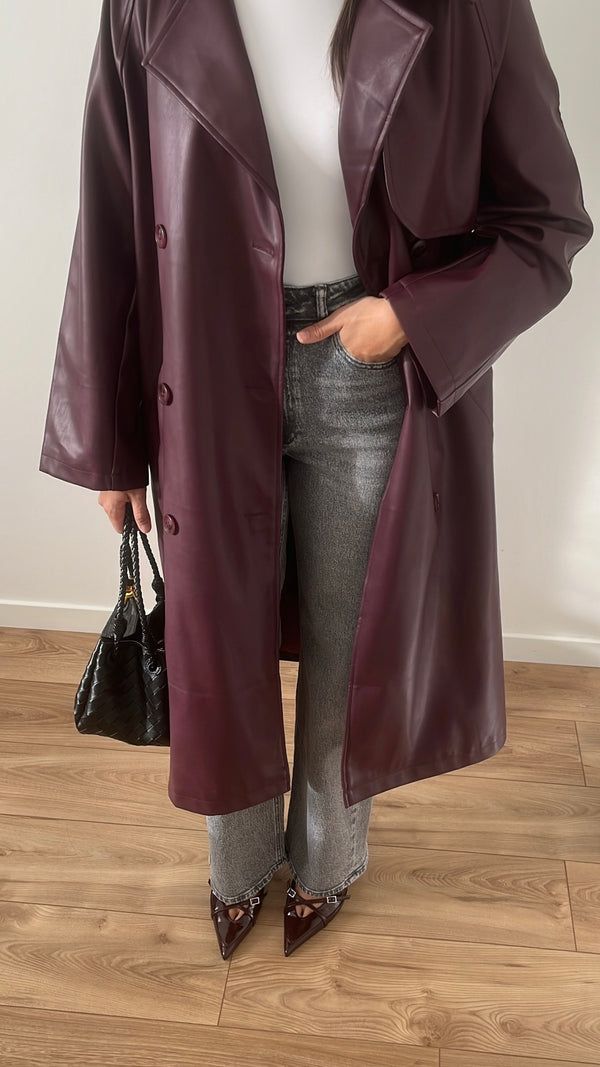 Cassy lange trenchcoat van imitatieleer