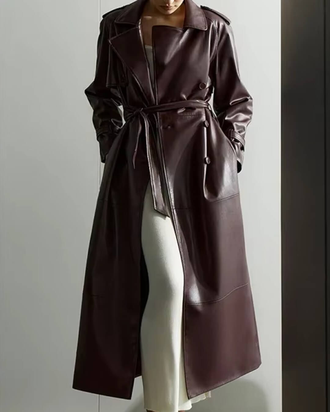 Cassy lange trenchcoat van imitatieleer