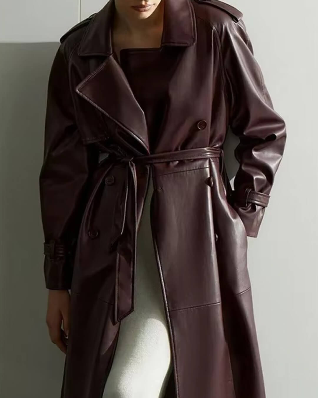 Cassy lange trenchcoat van imitatieleer
