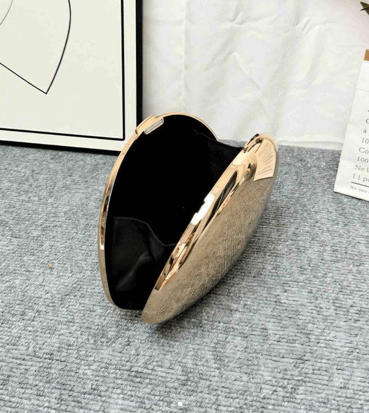 Celeste avondclutch in schelpvorm