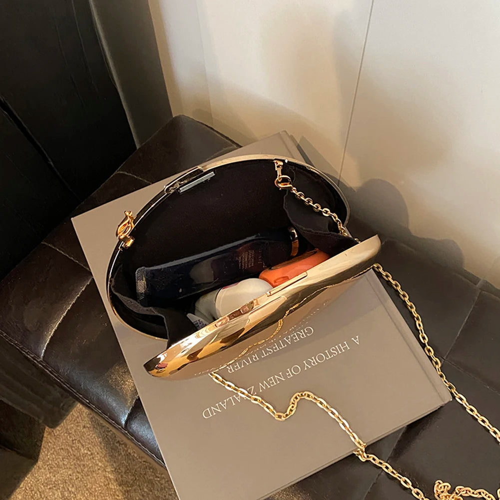 Celeste avondclutch in schelpvorm