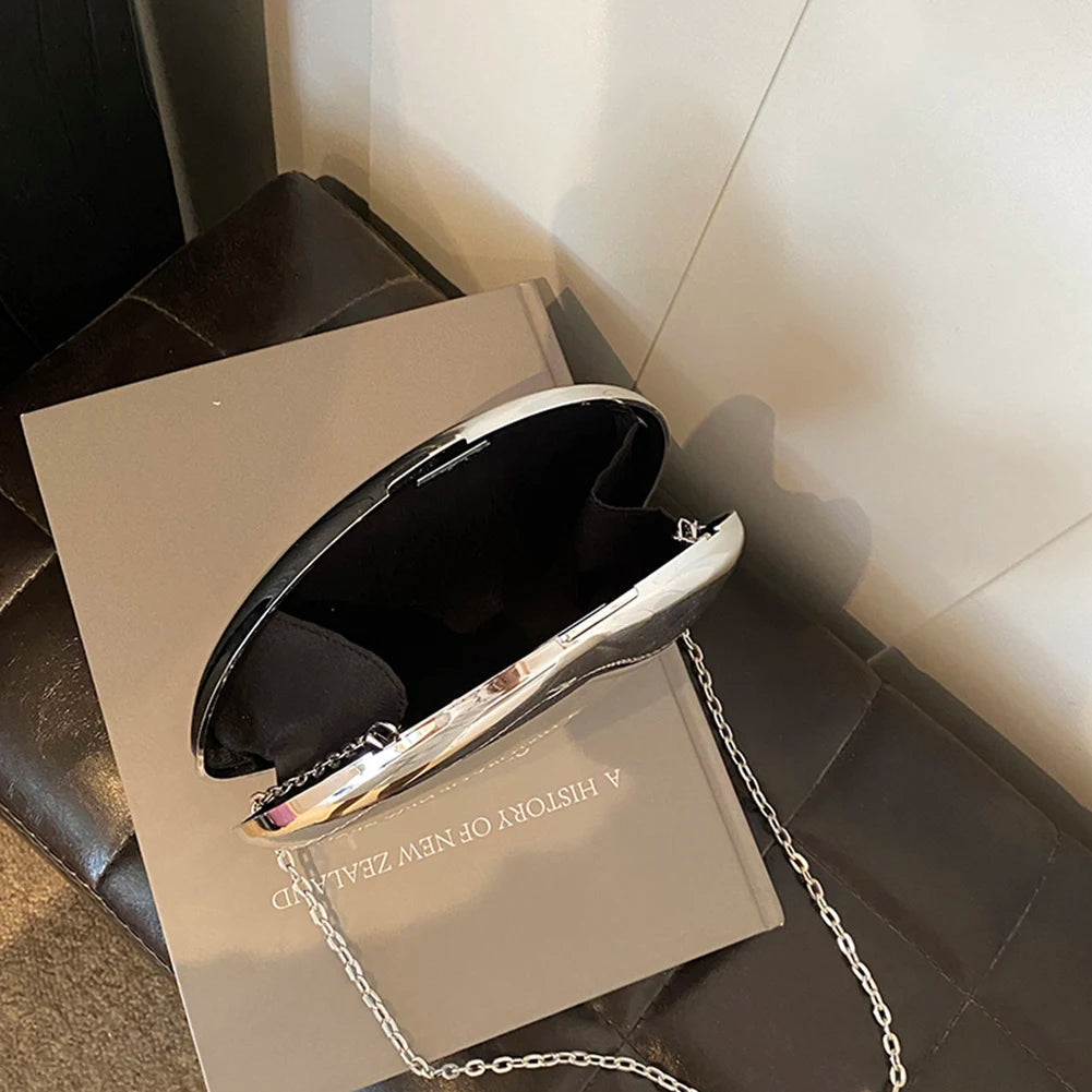 Celeste avondclutch in schelpvorm