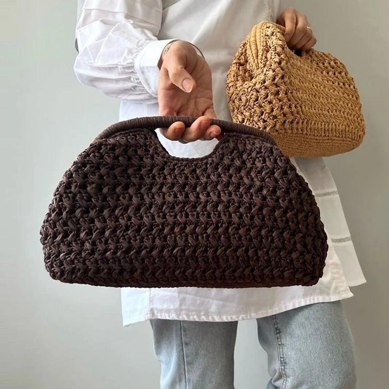 Celeste gevlochten strooien schelpclutch