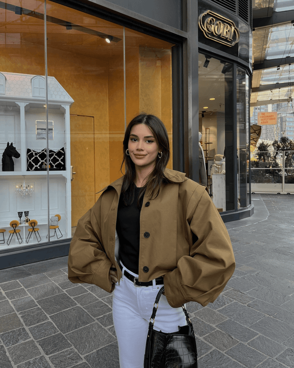 Celia-kort jack met hoge kraag