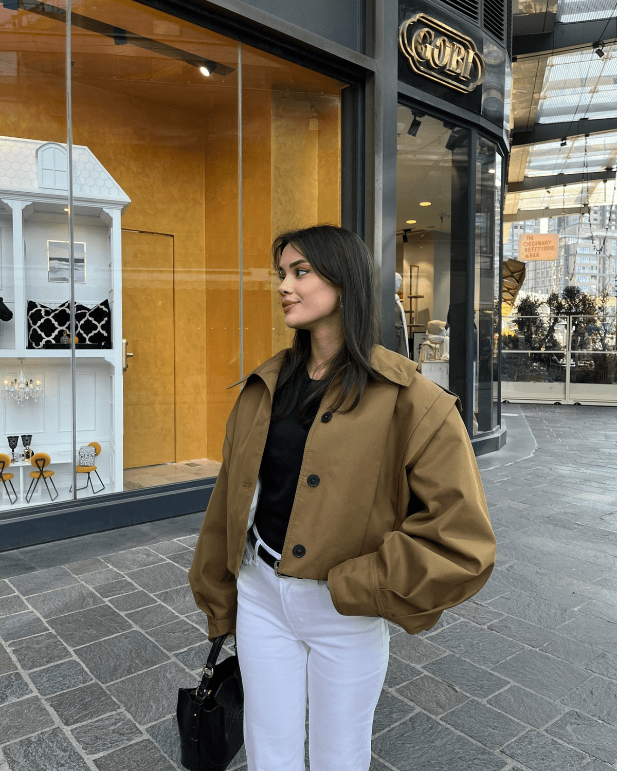 Celia-kort jack met hoge kraag