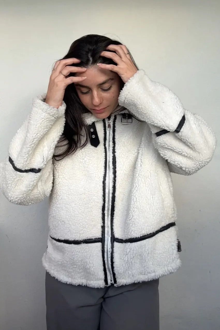 Chantal bomberjack van bouclé