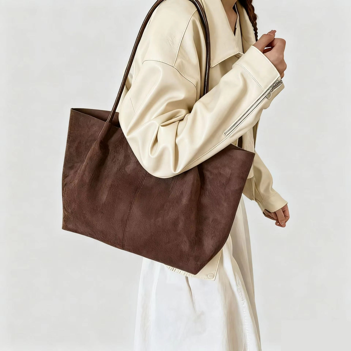 Suède shopper met etui van Cheska