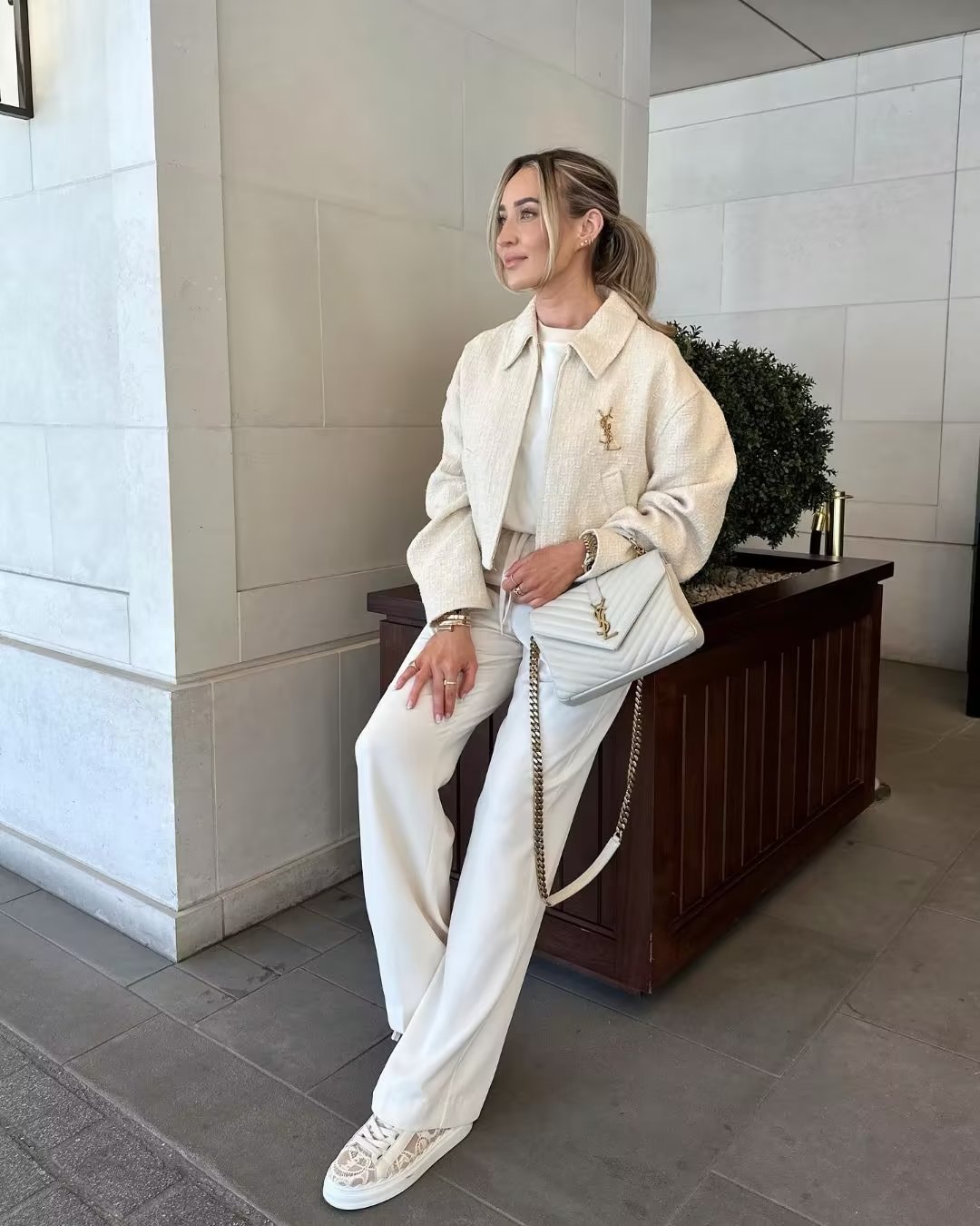 Ciara boucléjas met kraag