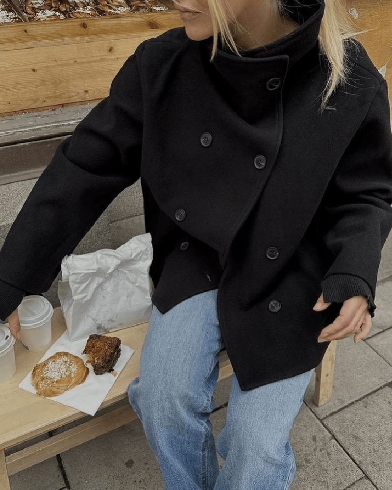 Clarissa jack met opstaande kraag