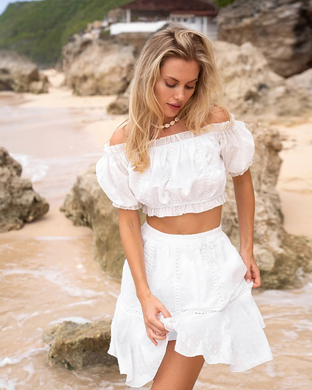 Connie-set met crop top en rok met Swiss dot-volants