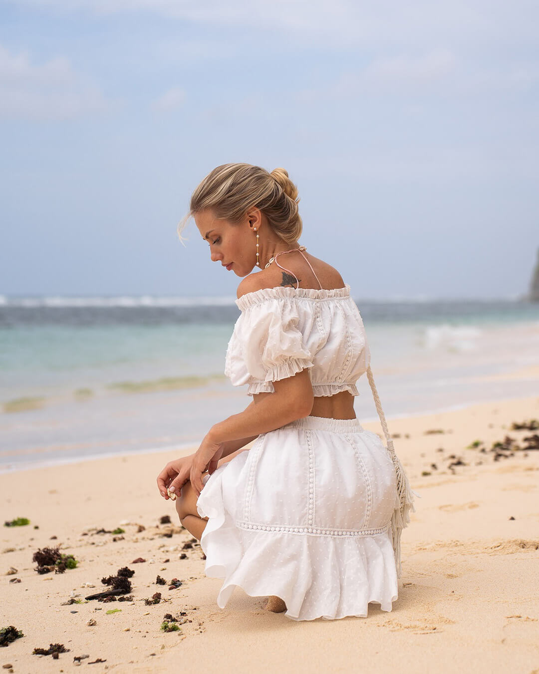 Connie-set met crop top en rok met Swiss dot-volants