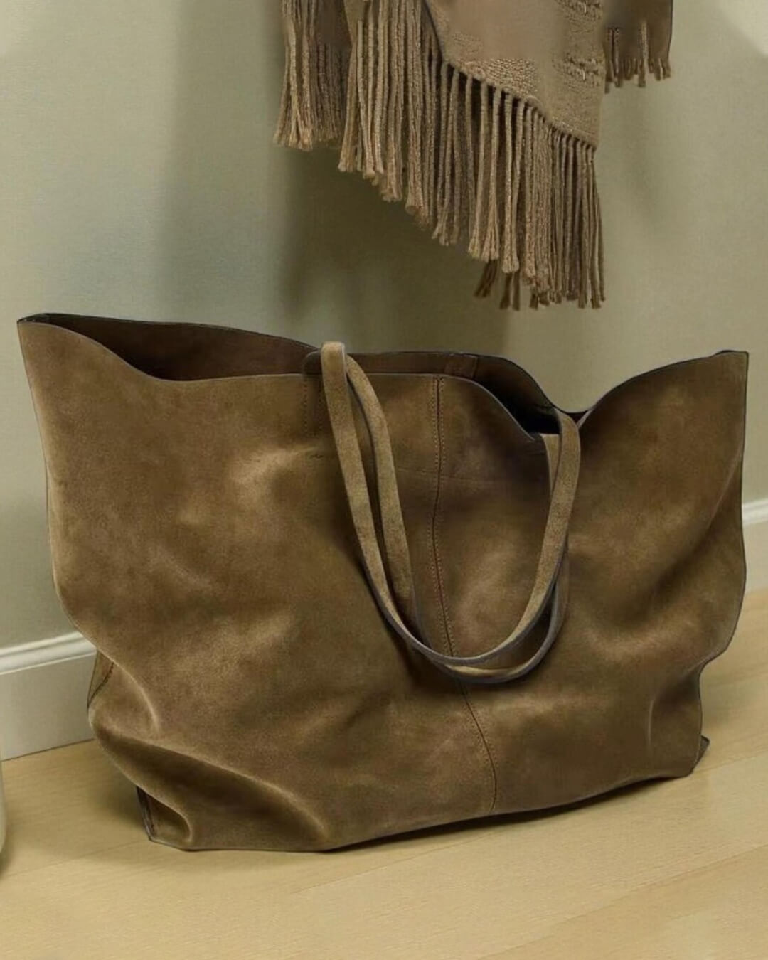 Grote suède shopper van Cynthia