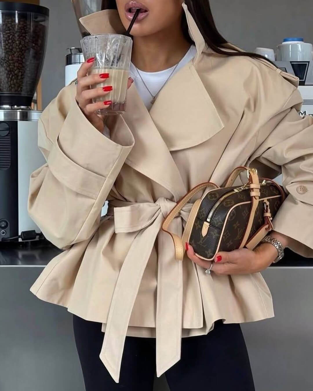 Dorothy korte trenchcoat met vetersluiting