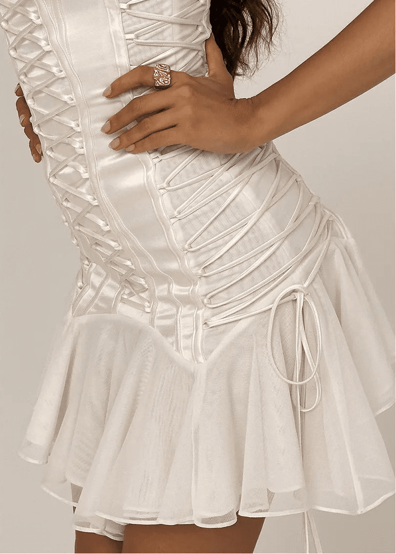 Emilia strapless zeemeermin-minijurk met veterdetail