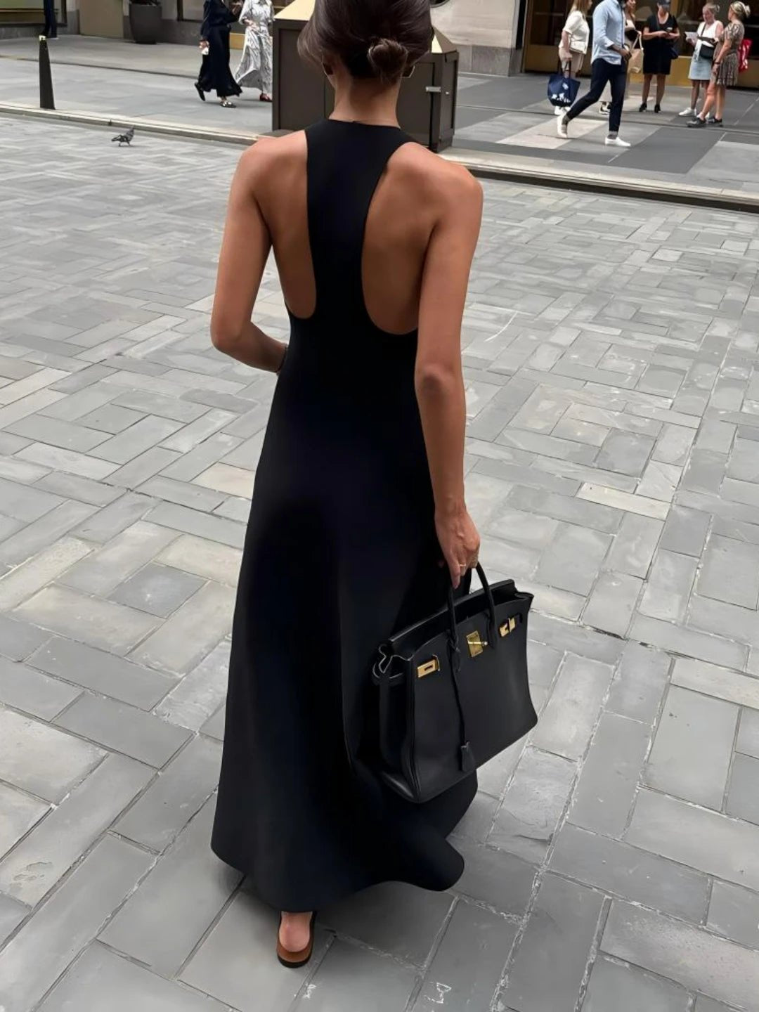 Erica maxi-jurk met diepe V-hals en halternek