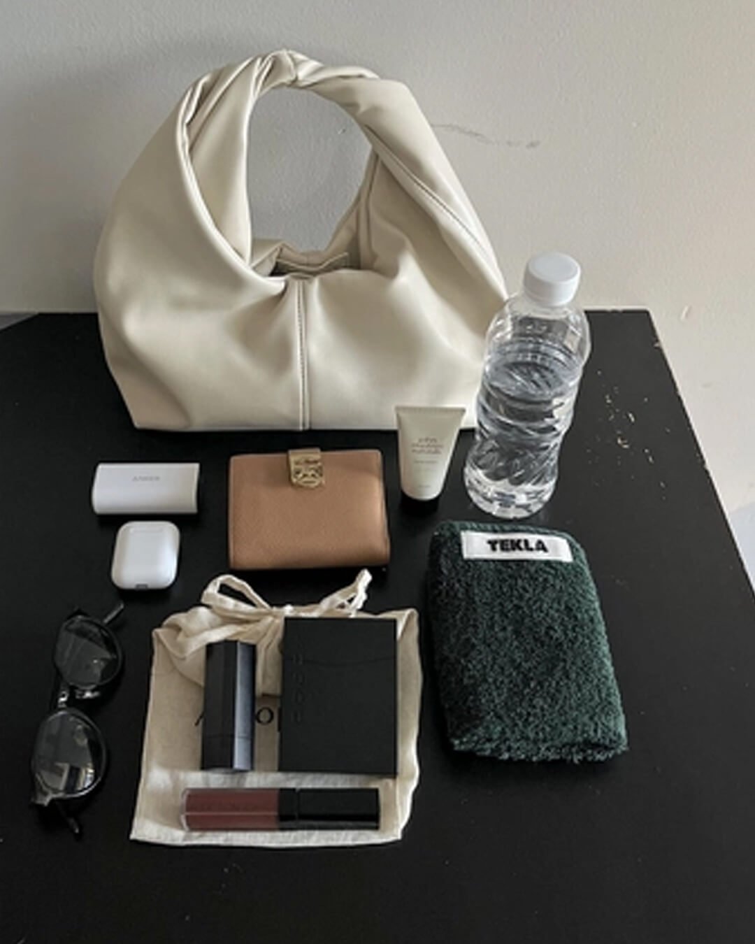Gelyn leren clutch