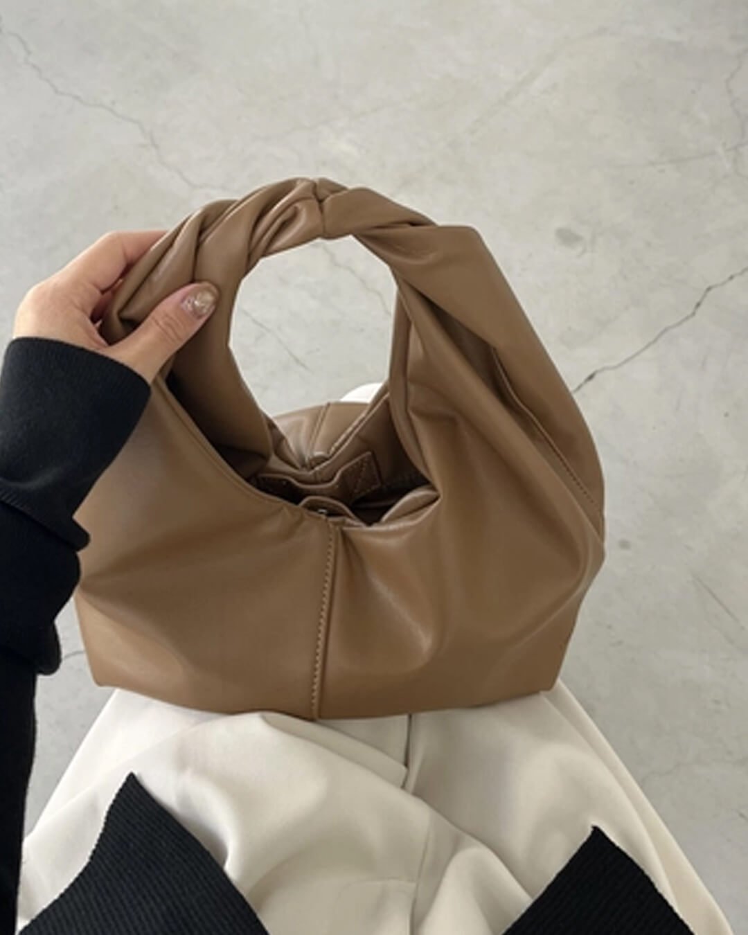 Gelyn leren clutch