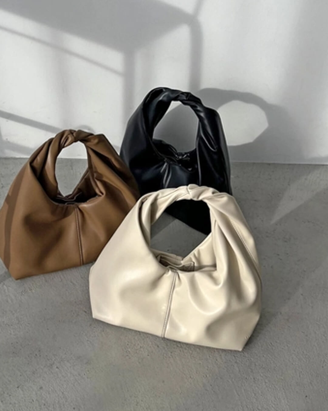 Gelyn leren clutch