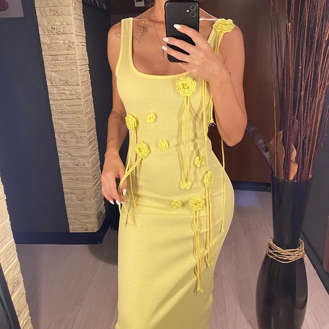 Hanna gebreide midi-jurk met geborduurde bloemen