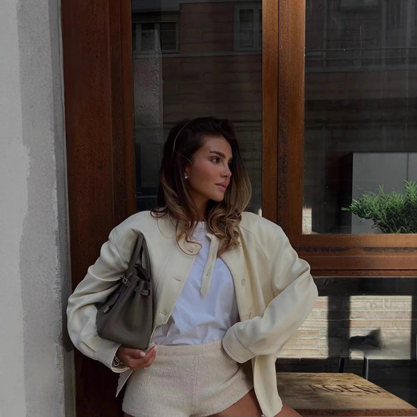 Hannah jasje met opstaande kraag en knoopdetails