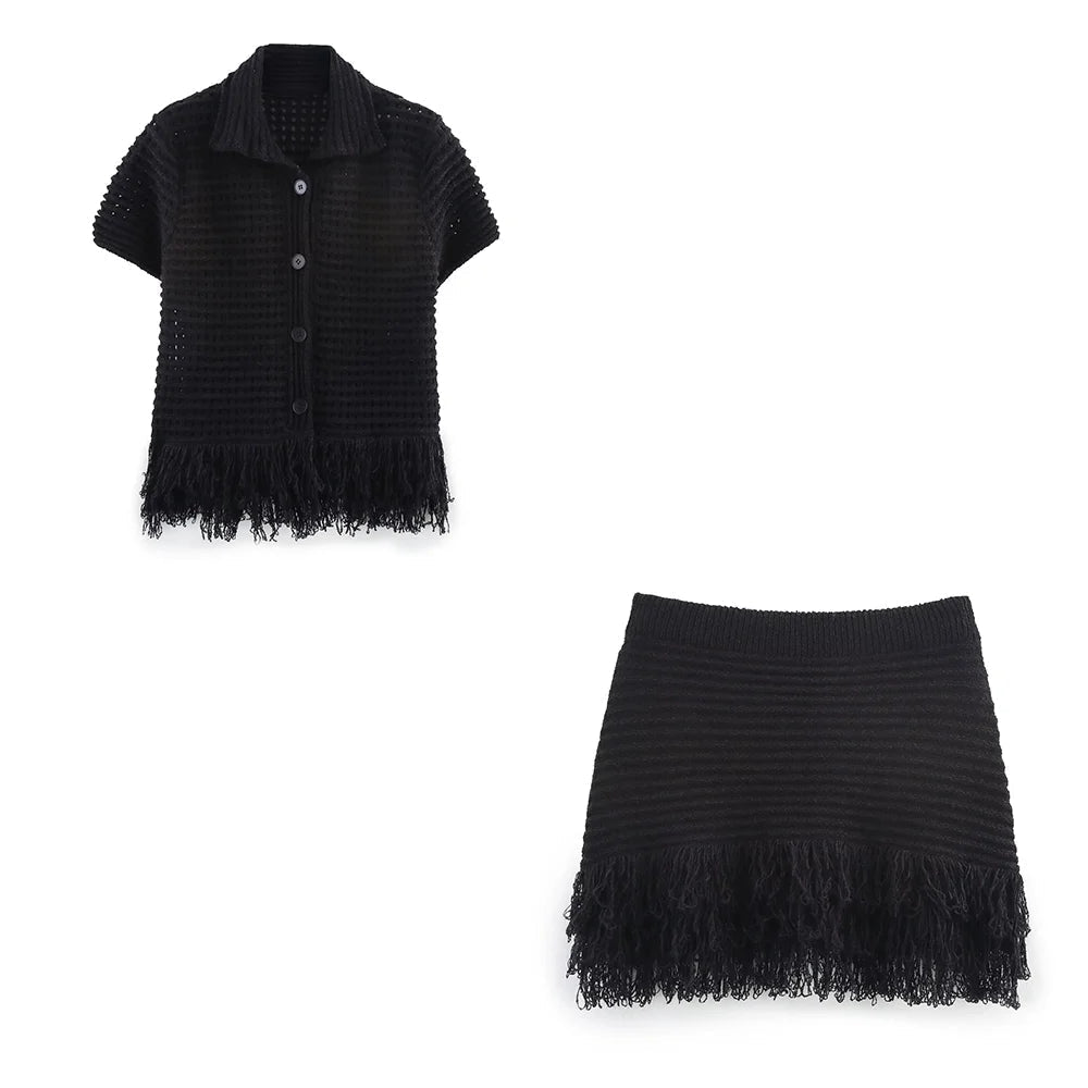 Ioanna gebreide set met kwastjes en rok