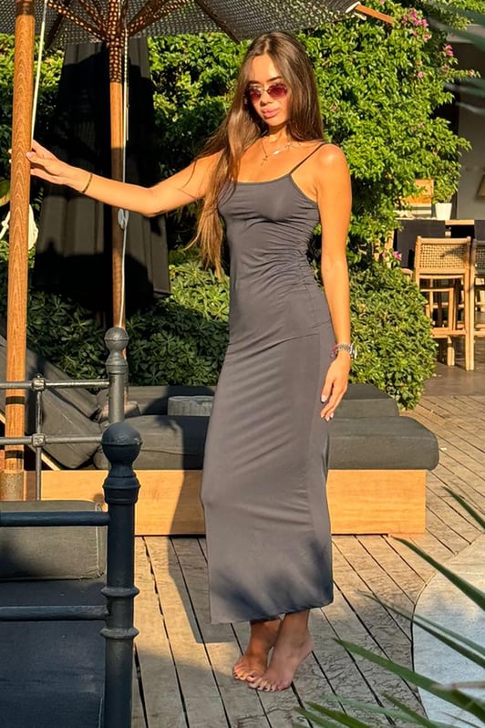 Janet maxi-jurk met V-hals en bandjes