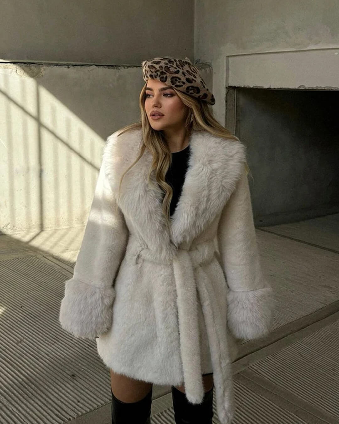 Jessa jas met afwerking van imitatiebont