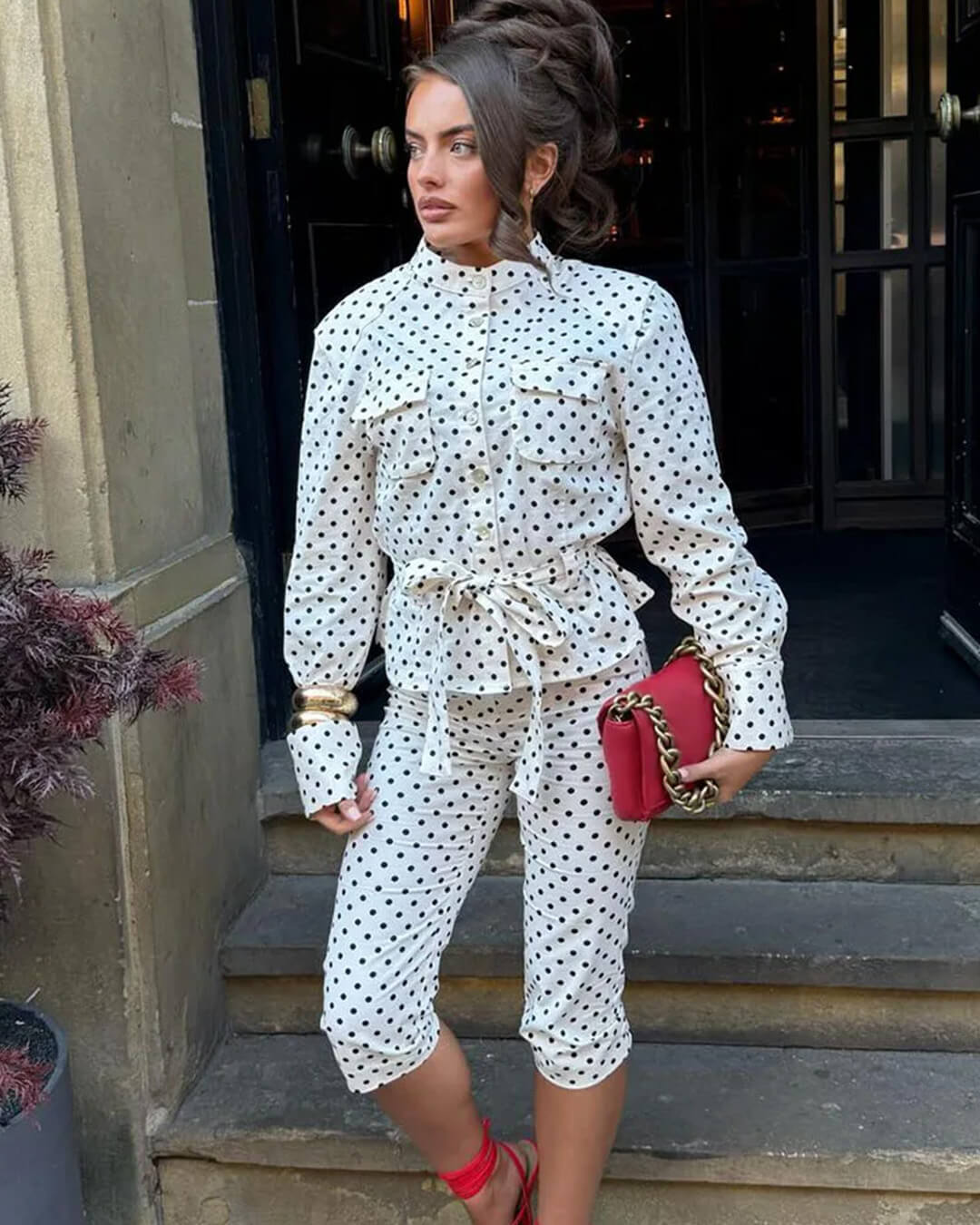 Jia set met broek en stippenprint en hoge taille