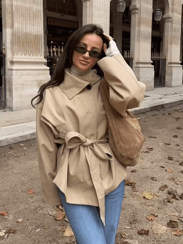 Asymmetrische trenchcoat met ceintuur van Julie