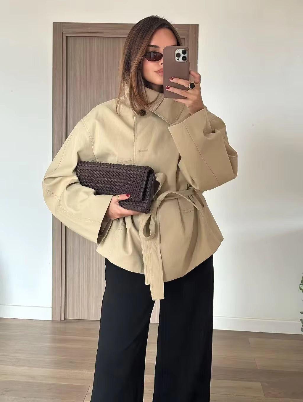 Asymmetrische trenchcoat met ceintuur van Julie