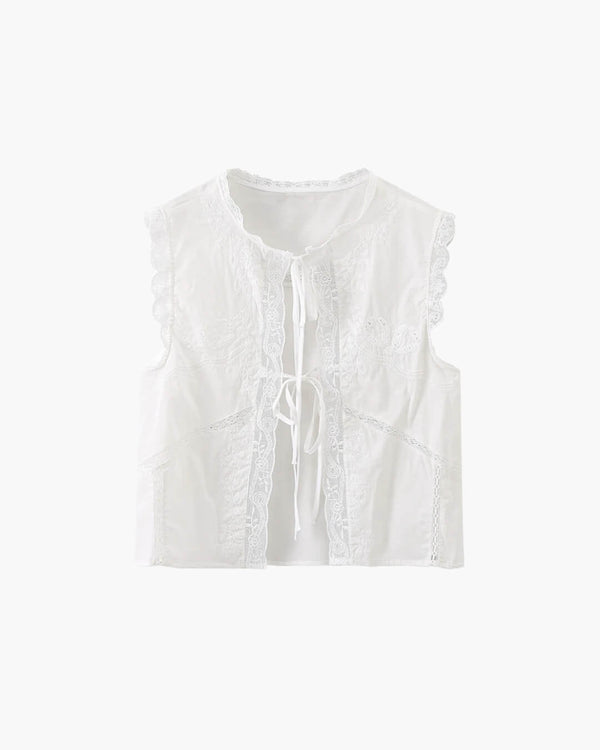 Juvie blouse met borduurwerk en kanten afwerking