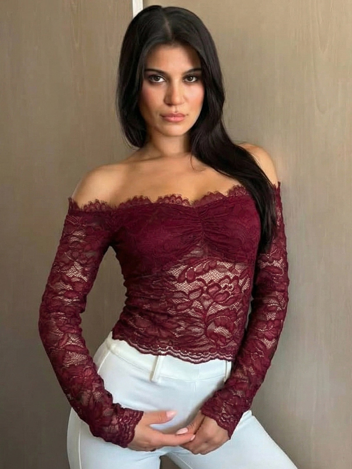 Perla kanten off-shoulder top