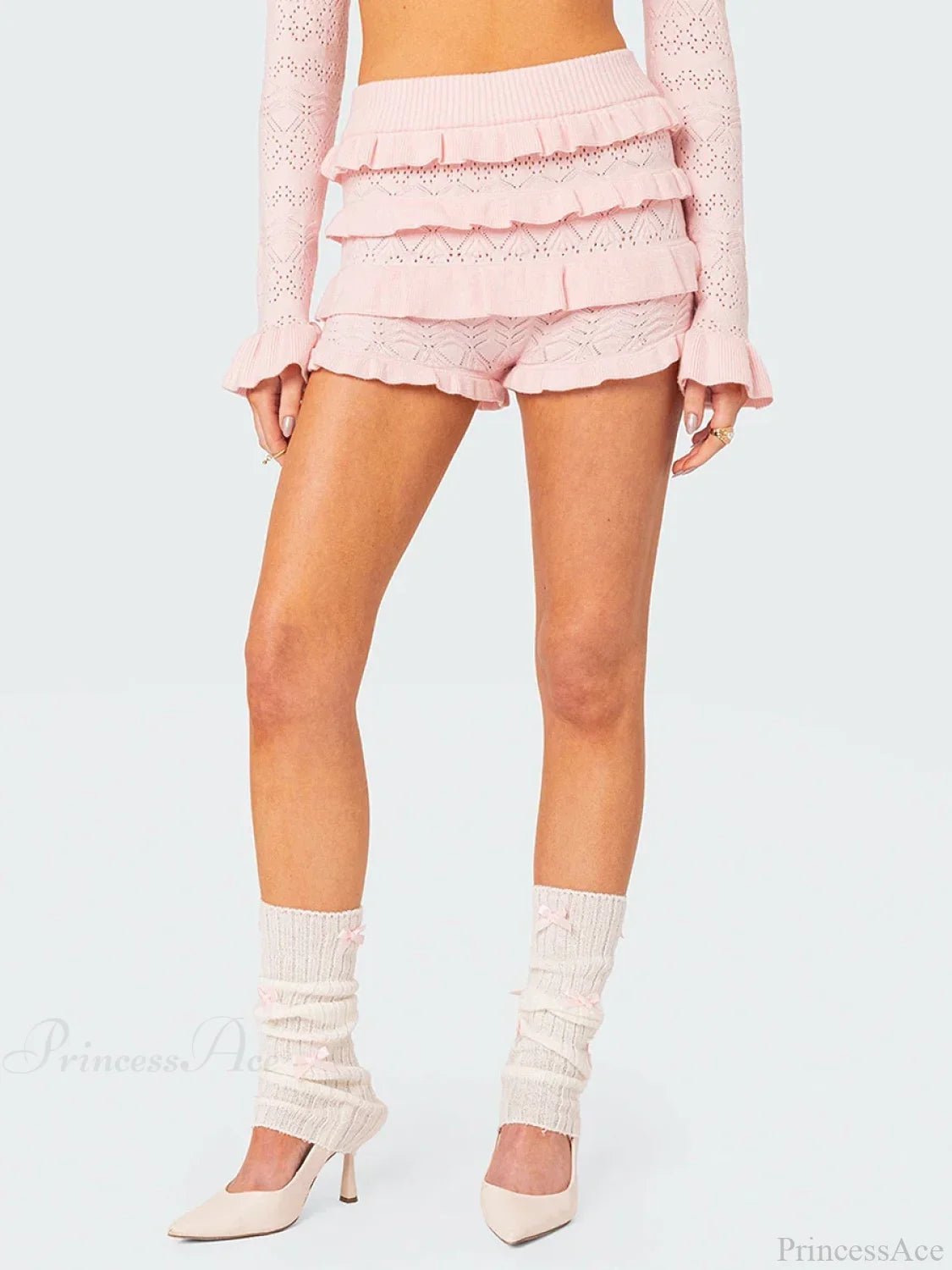 Lena gehaakte shorts met ruches en uitsparingen
