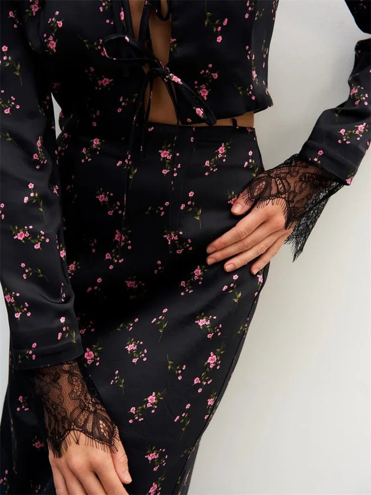 Lisa top en maxi-rokset met kanten rand, bloemen en opengewerkt patroon