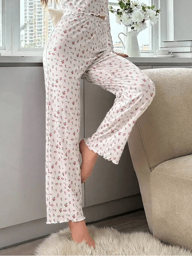 Pyjamaset met lange mouwen en bloemen