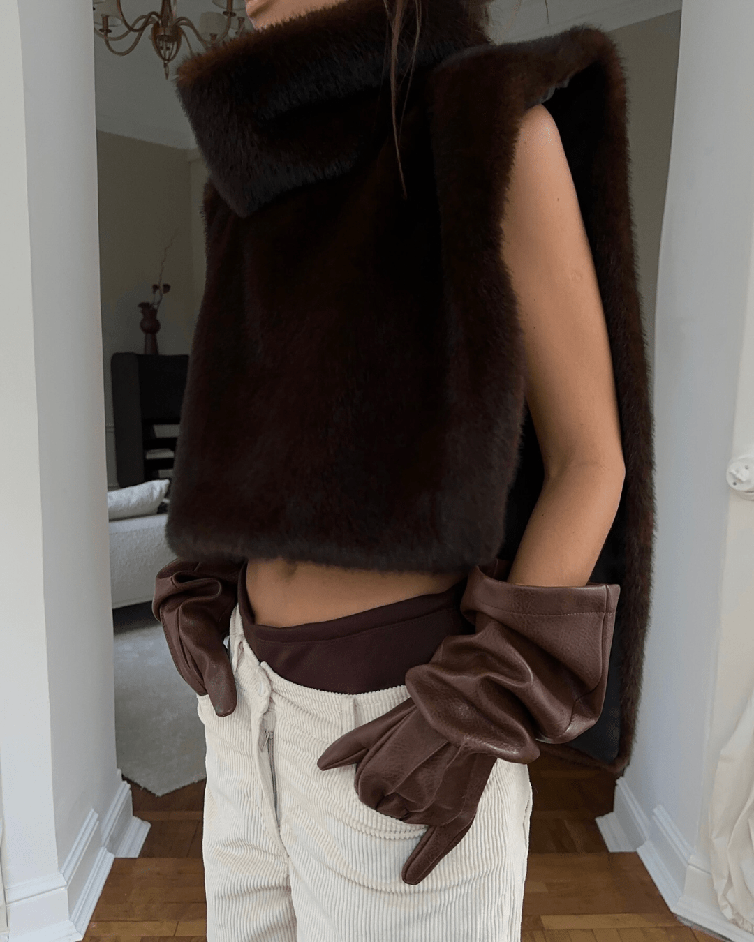 Lorna bodywarmer van imitatiebont met col
