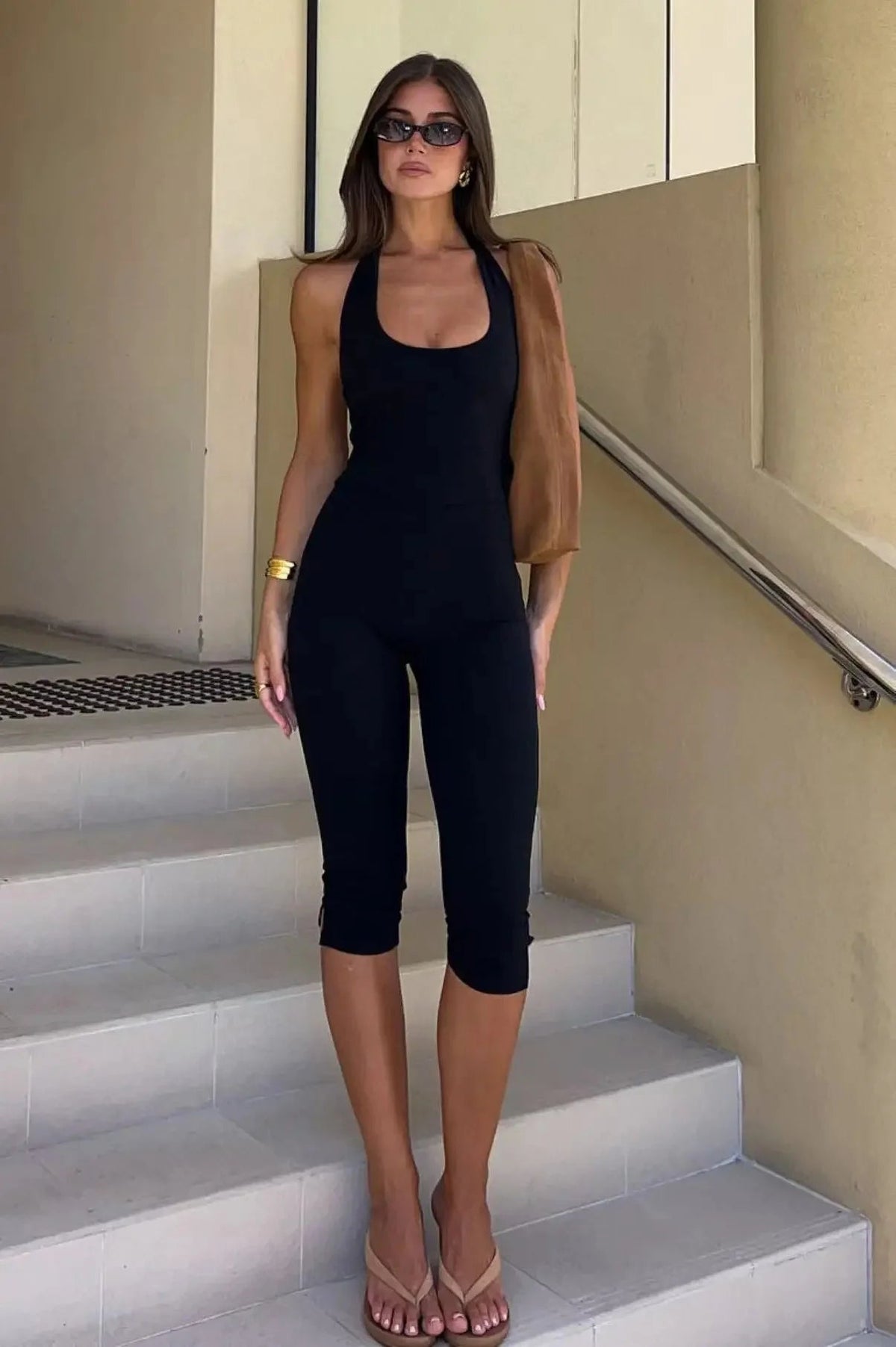 Lucy jumpsuit met halternek en open rug