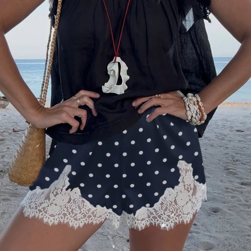 Lucy satijnen short met kant en stippen