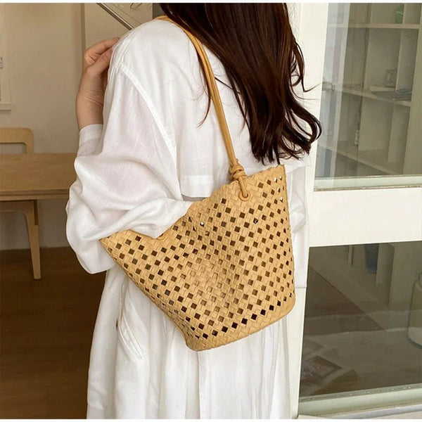 Matilde gevlochten bucketbag