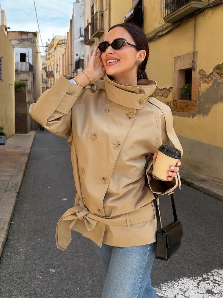 Melanie korte trenchcoat met opstaande kraag